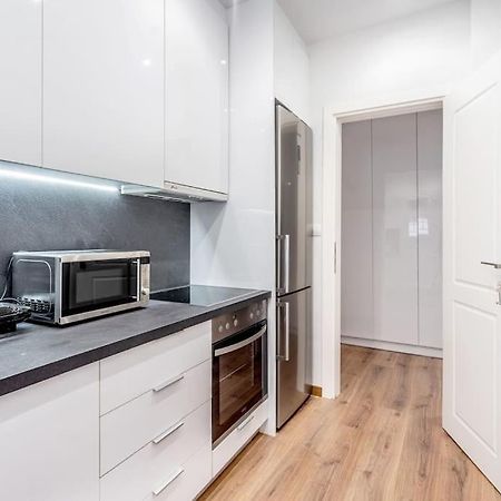 Modernised Athenian Apartment /W 2Br & 2Ba Bagian luar foto