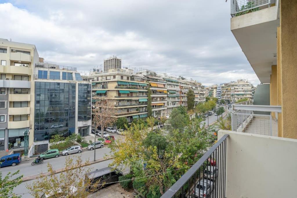 Modernised Athenian Apartment /W 2Br & 2Ba Bagian luar foto