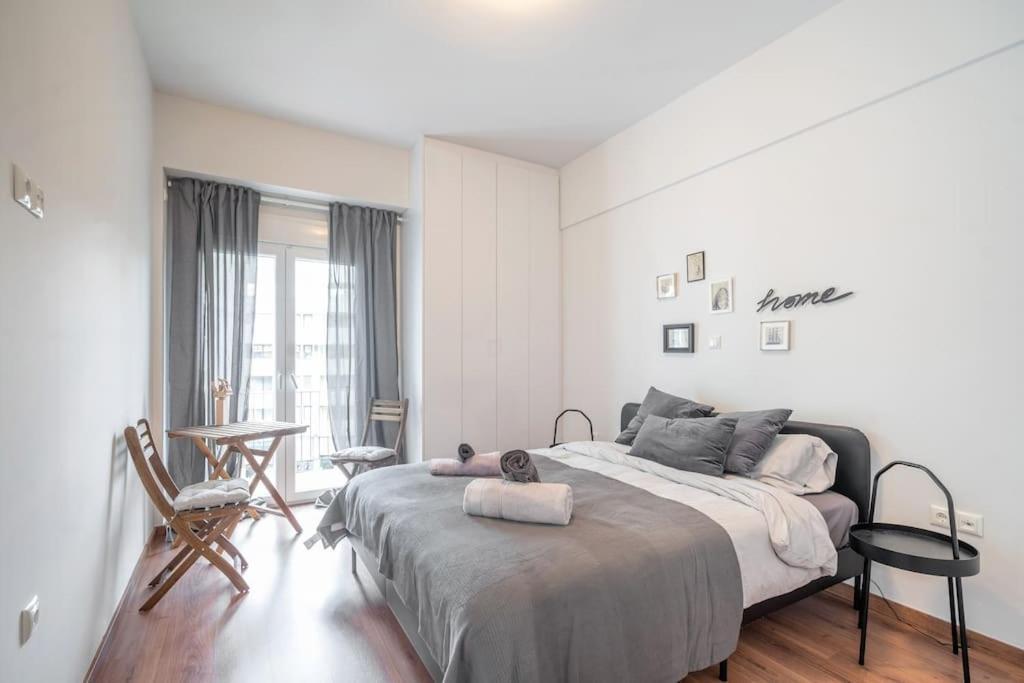 Modernised Athenian Apartment /W 2Br & 2Ba Bagian luar foto