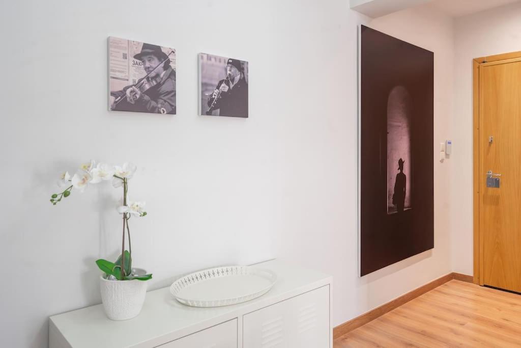 Modernised Athenian Apartment /W 2Br & 2Ba Bagian luar foto